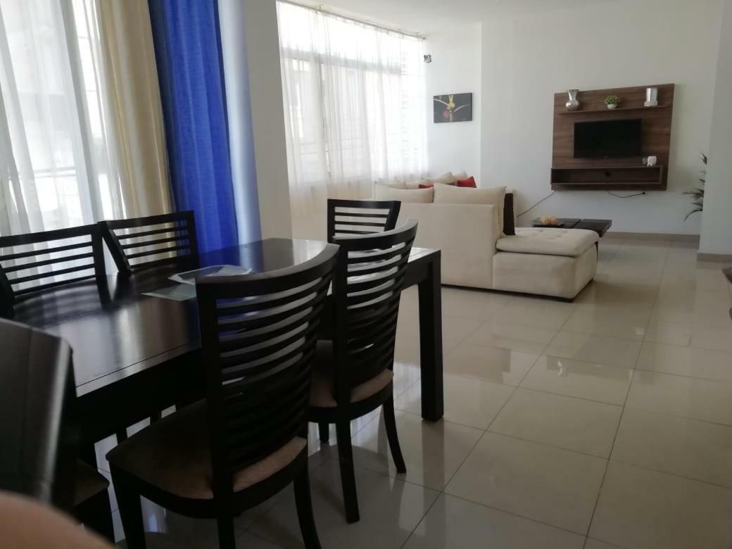 Departamento En El Centro De Manta Apartment Bagian luar foto