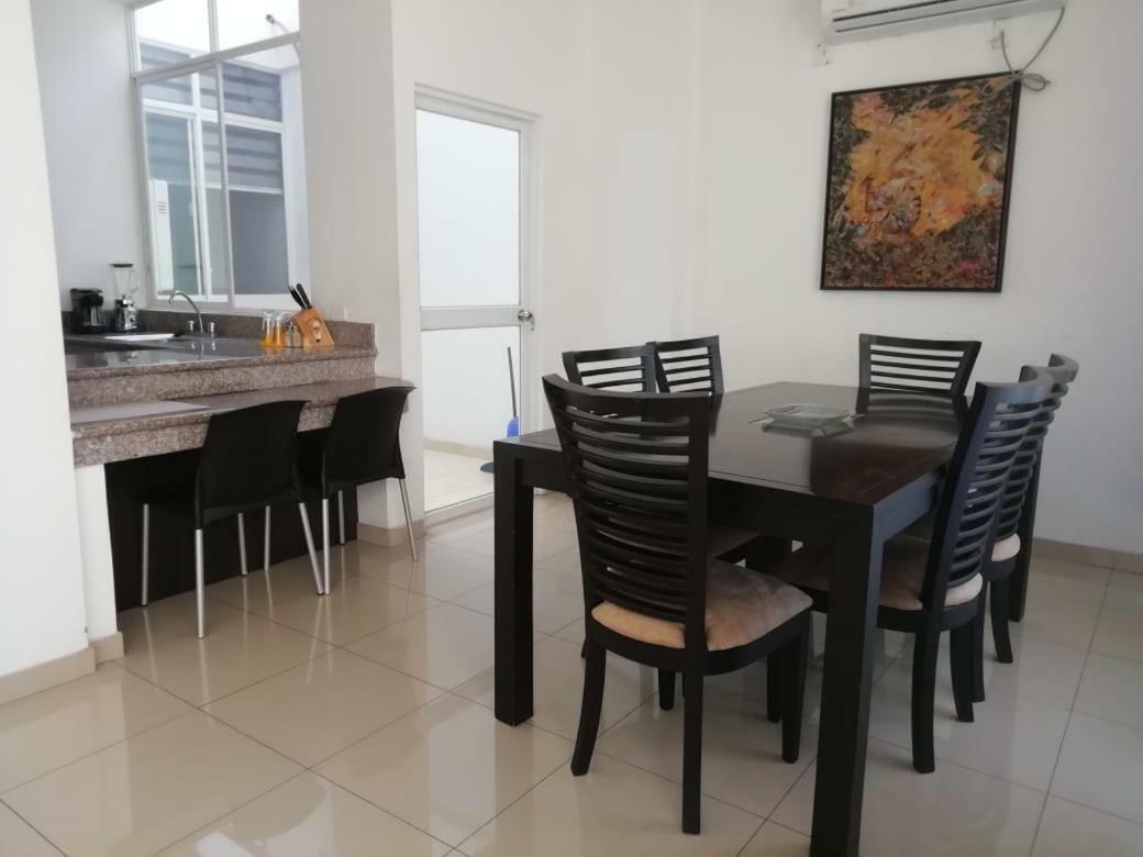 Departamento En El Centro De Manta Apartment Bagian luar foto